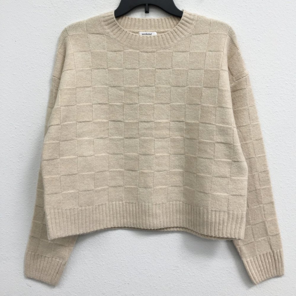 BEIGE CHECKERED LONG SLEEVE RIBBED SWEATER